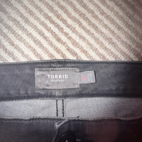 Torrid Women's   Black Ripped Denim Shorts - Picture 5 of 7